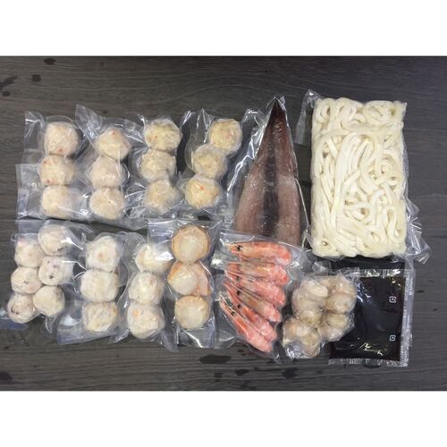 北海道 海鮮つみれ鍋 Cセット(かに入×6、えび入×6、とりごぼう×6、たこ入×6、海老×6、帆立×3、いか×1、つぶ×1袋、冷凍うどん×1)
