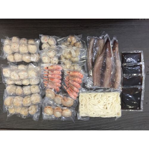 北海道 海鮮つみれ鍋 Gセット(かに入×12、えび入×12、とりごぼう×12、たこ入×12、海老×12、帆立×6、いか×3、つぶ×3袋、冷凍うどん×1)