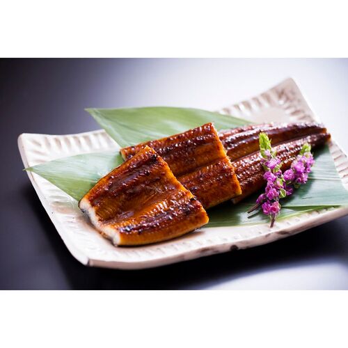鰻楽 九州産 うなぎ蒲焼 4尾 (計560g）
