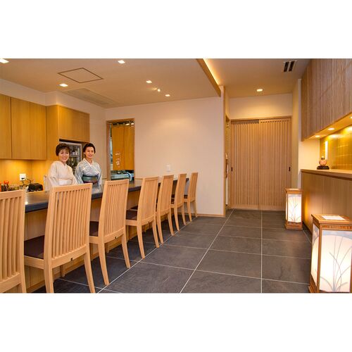 愛知 うなぎ割烹「一愼」特製蒲焼・鰻のひつまぶしセット B